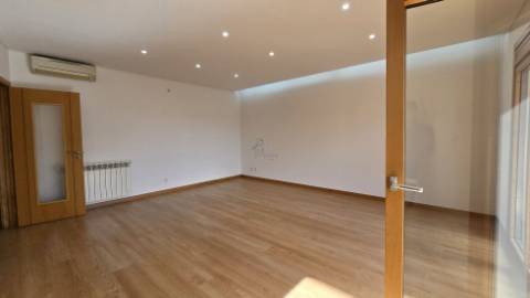 Apartamento T3 Venda em Odivelas,Odivelas