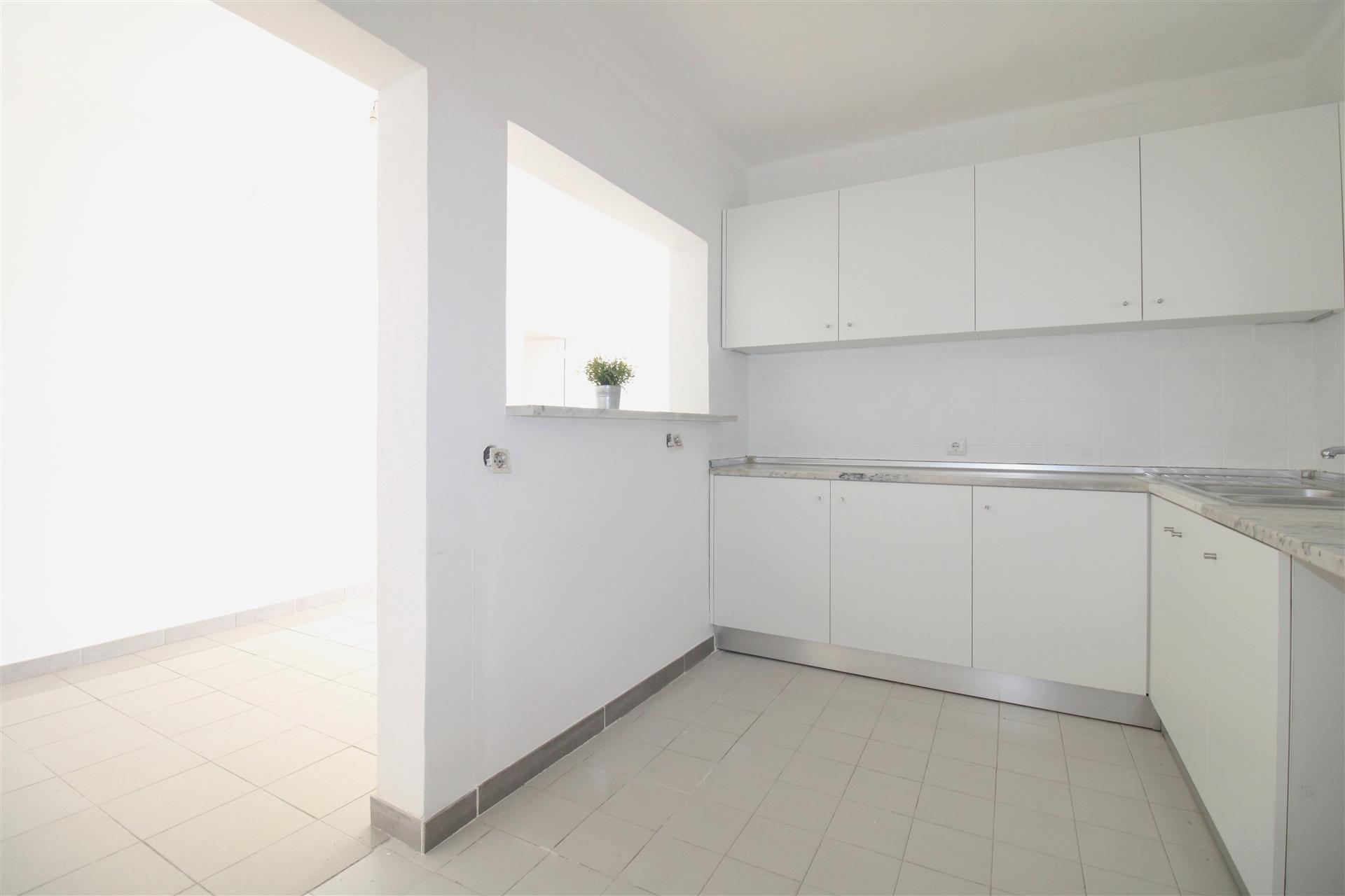 Apartamento T3 mobilado e equipado Celas