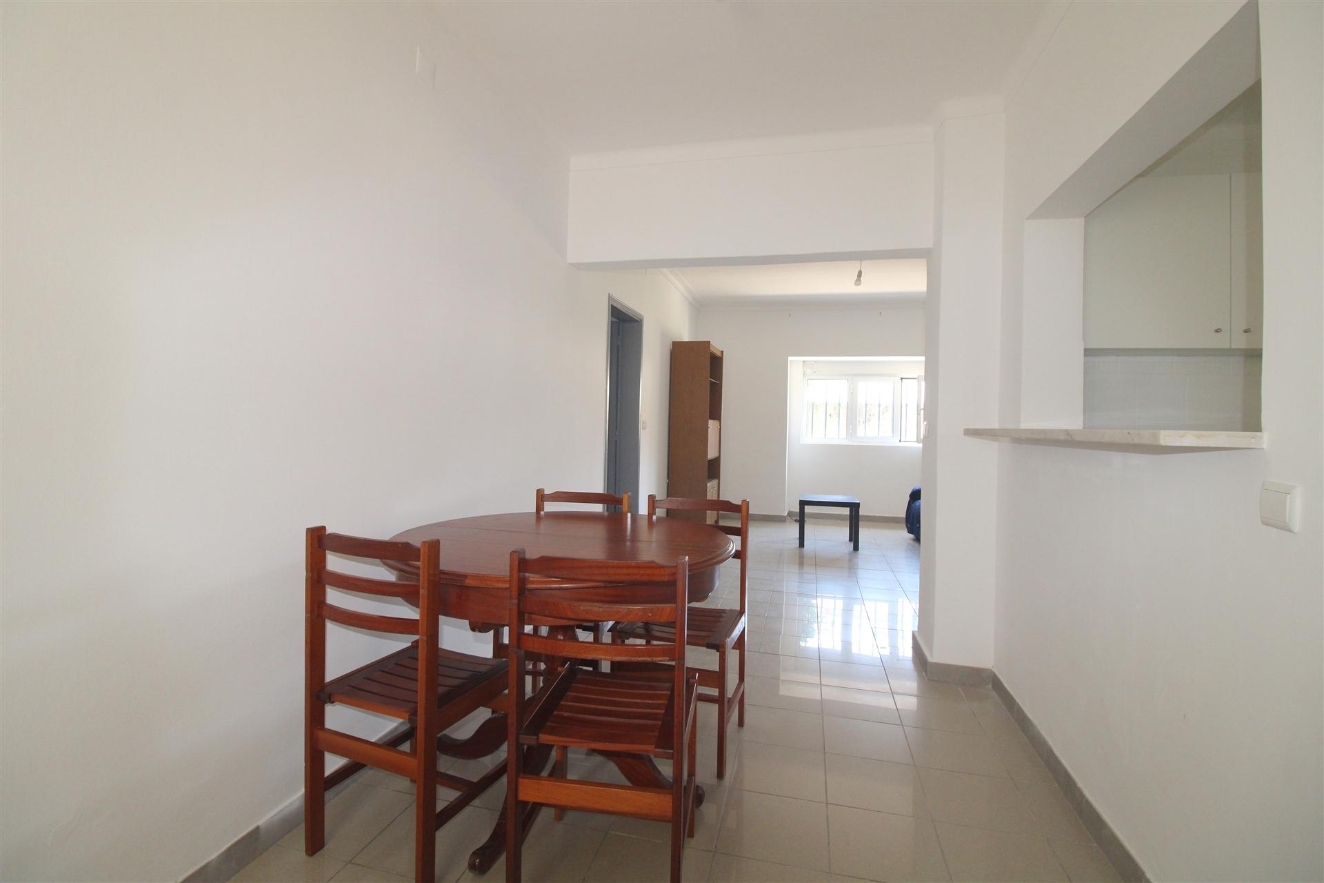 Apartamento T3 mobilado e equipado Celas