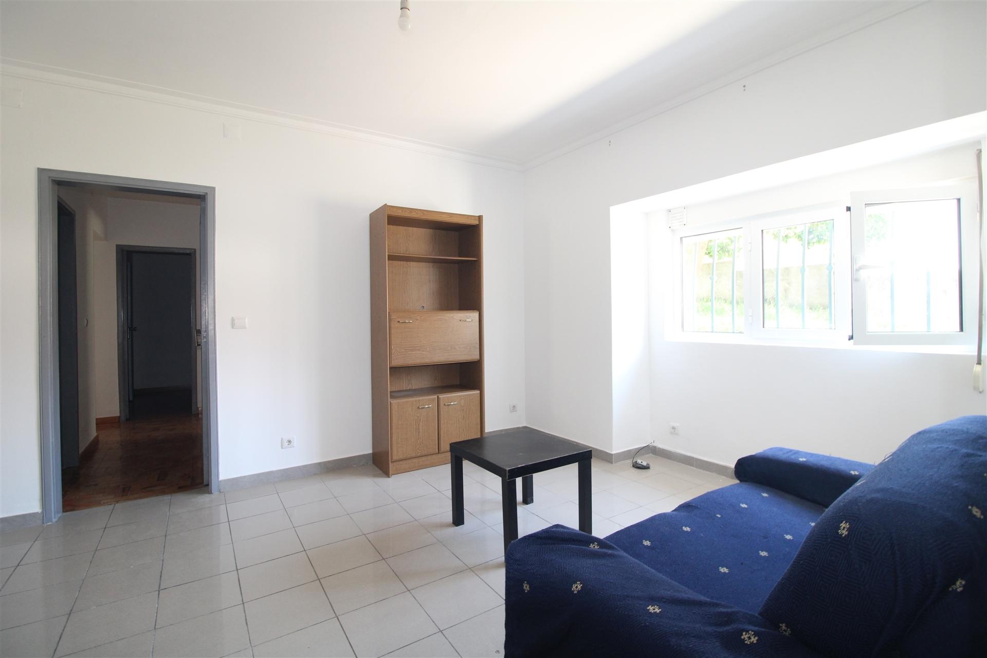 Apartamento T3 mobilado e equipado Celas