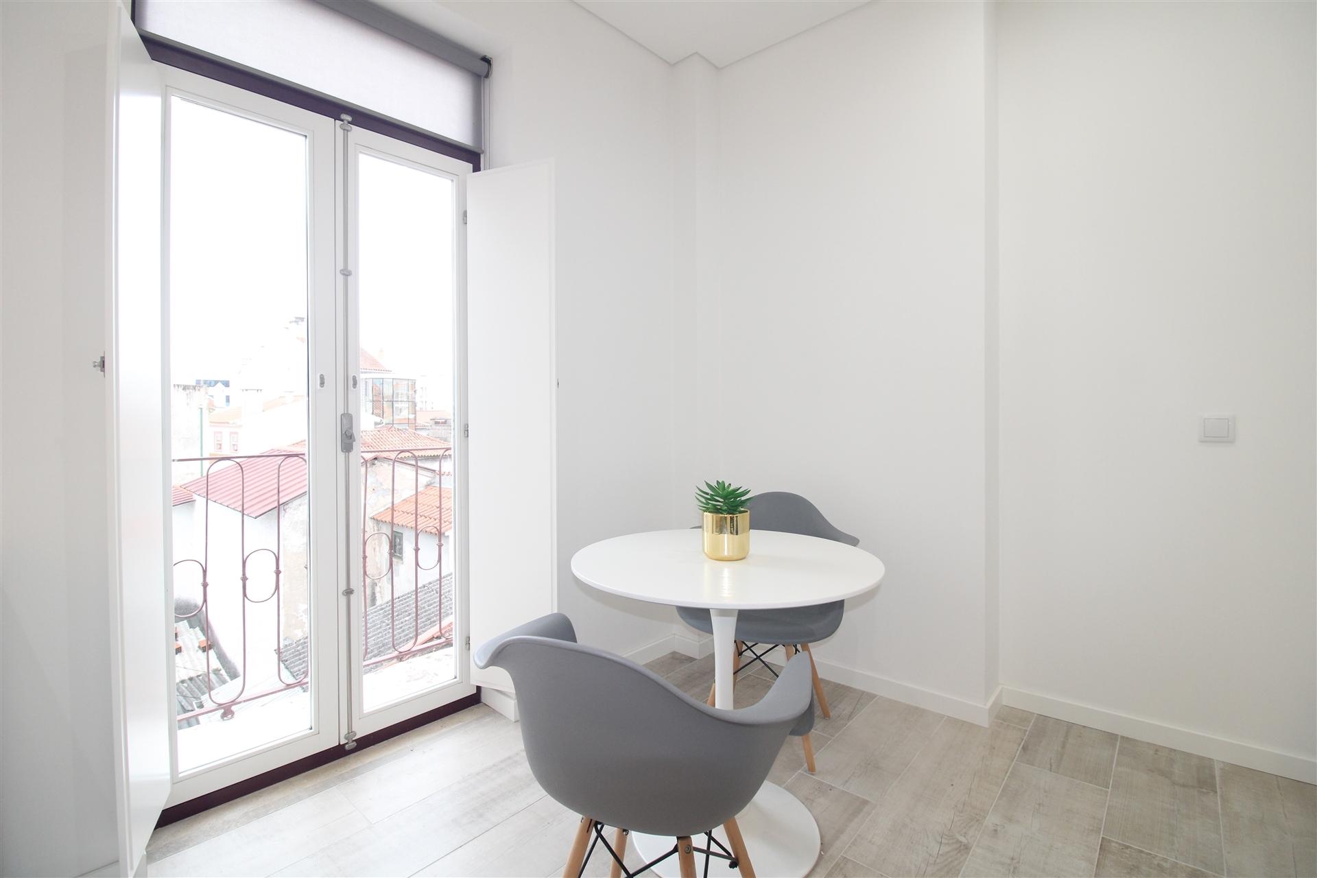Apartamento T0 na zona da Baixa