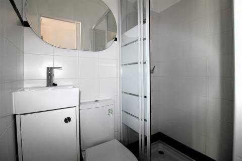 Apartamento T5 em Celas