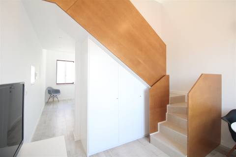 Apartamento T0 Duplex na zona da Baixa