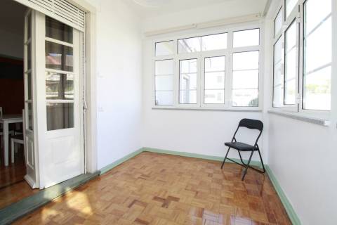 Apartamento T3 próximo Faculdade de Economia