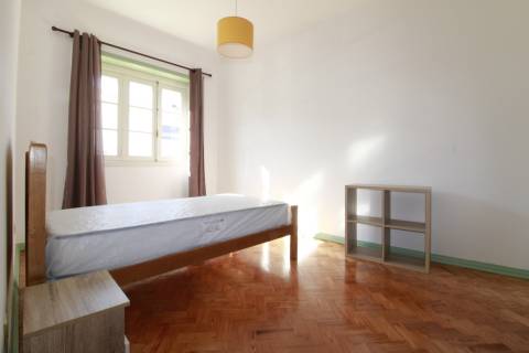 Apartamento T3 próximo Faculdade de Economia