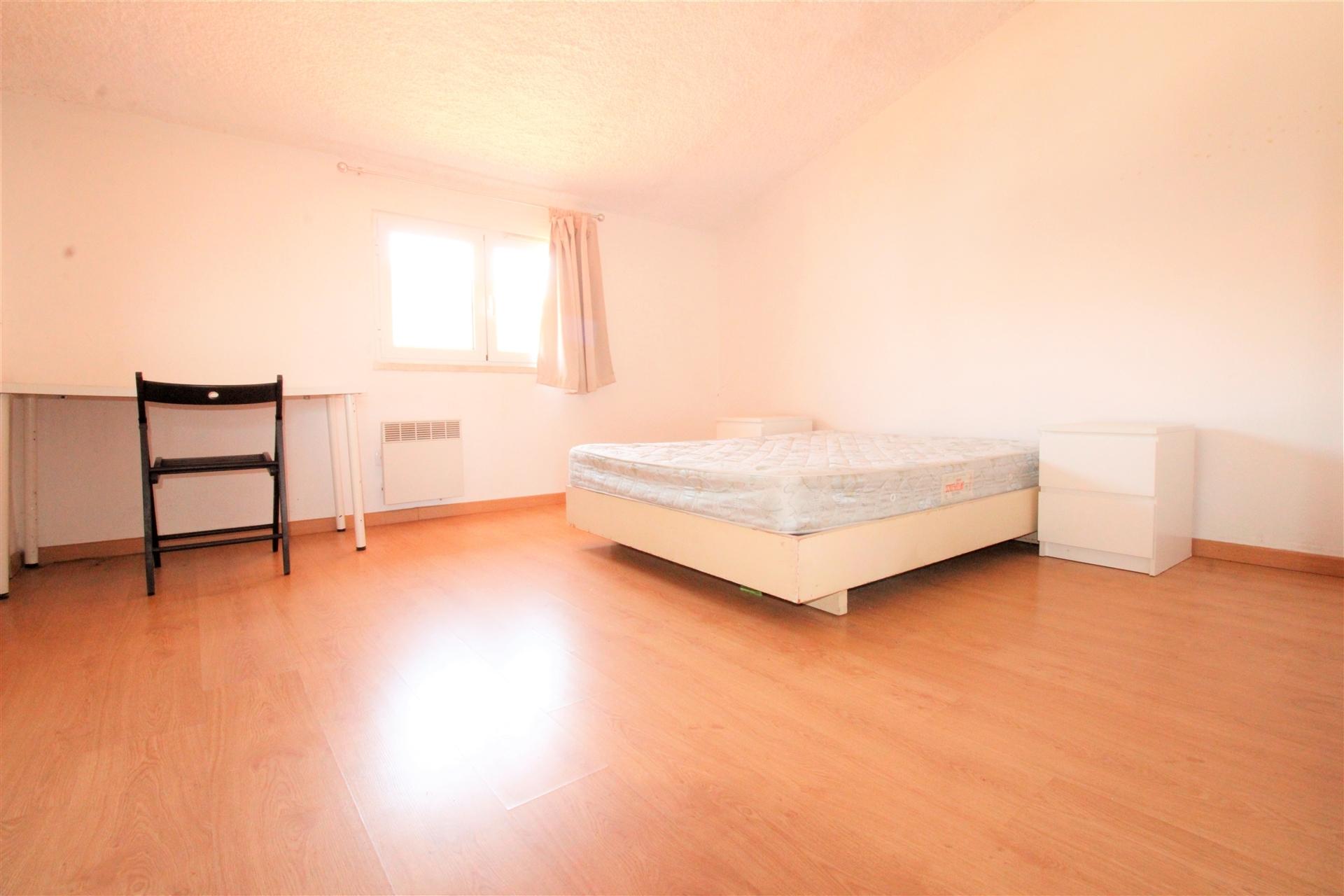 Quarto em Celas