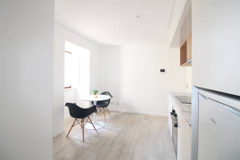 Apartamento T0 na zona da Baixa