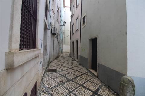 Apartamento T0 na zona da Baixa