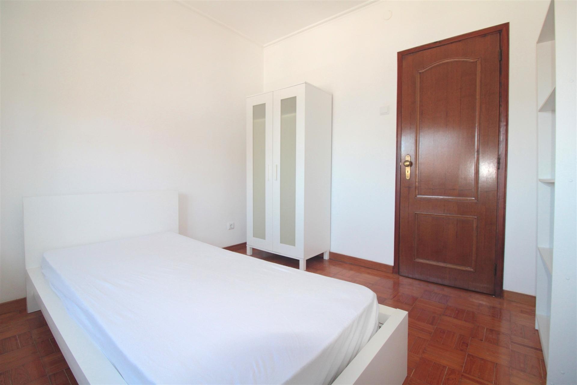 Quarto na zona de Celas