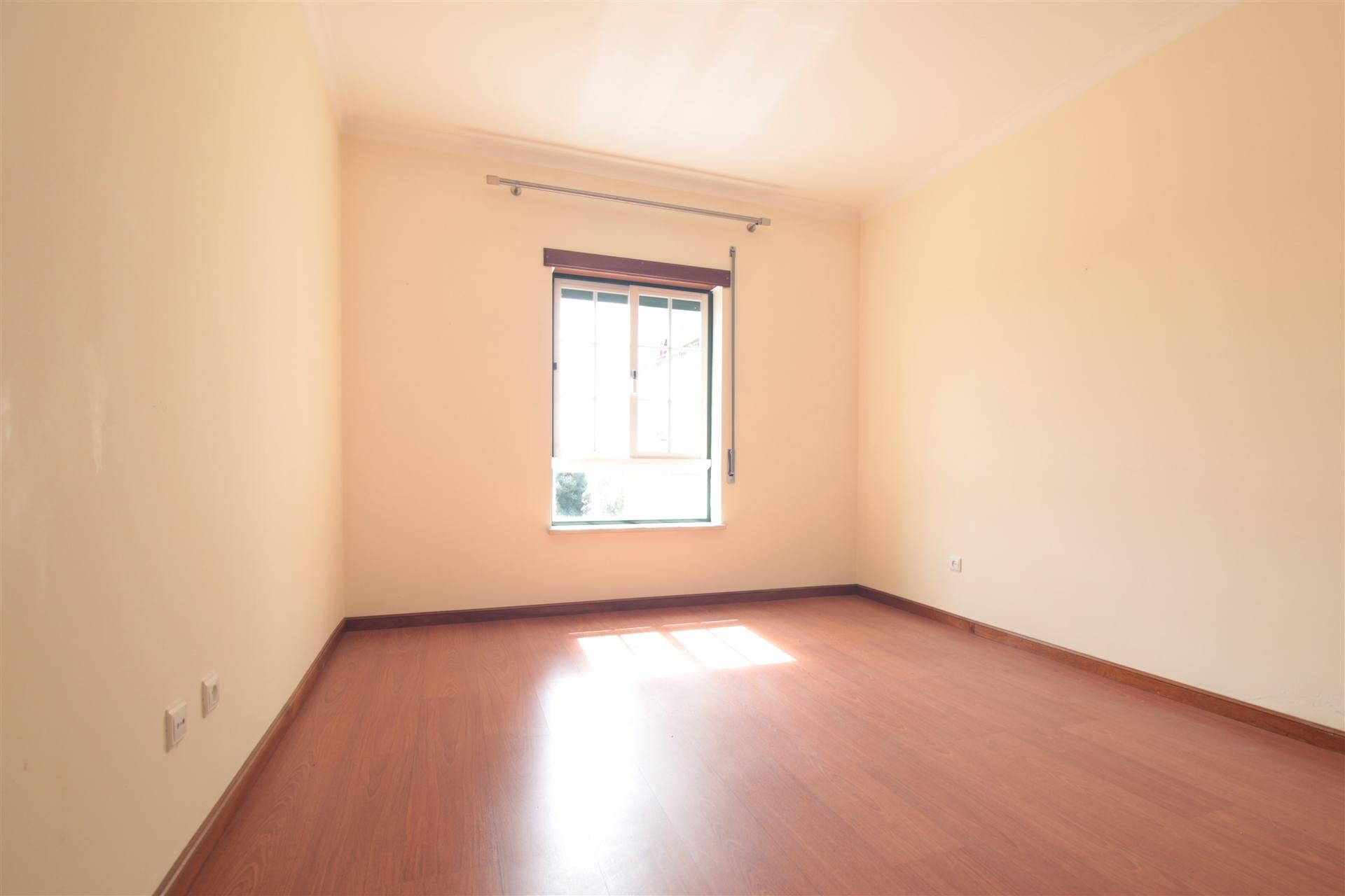 Apartamento T3 com Garagem em Soure