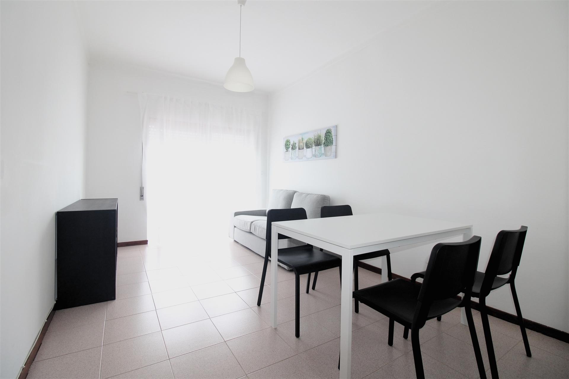 Apartamento T2 mobilado e equipado