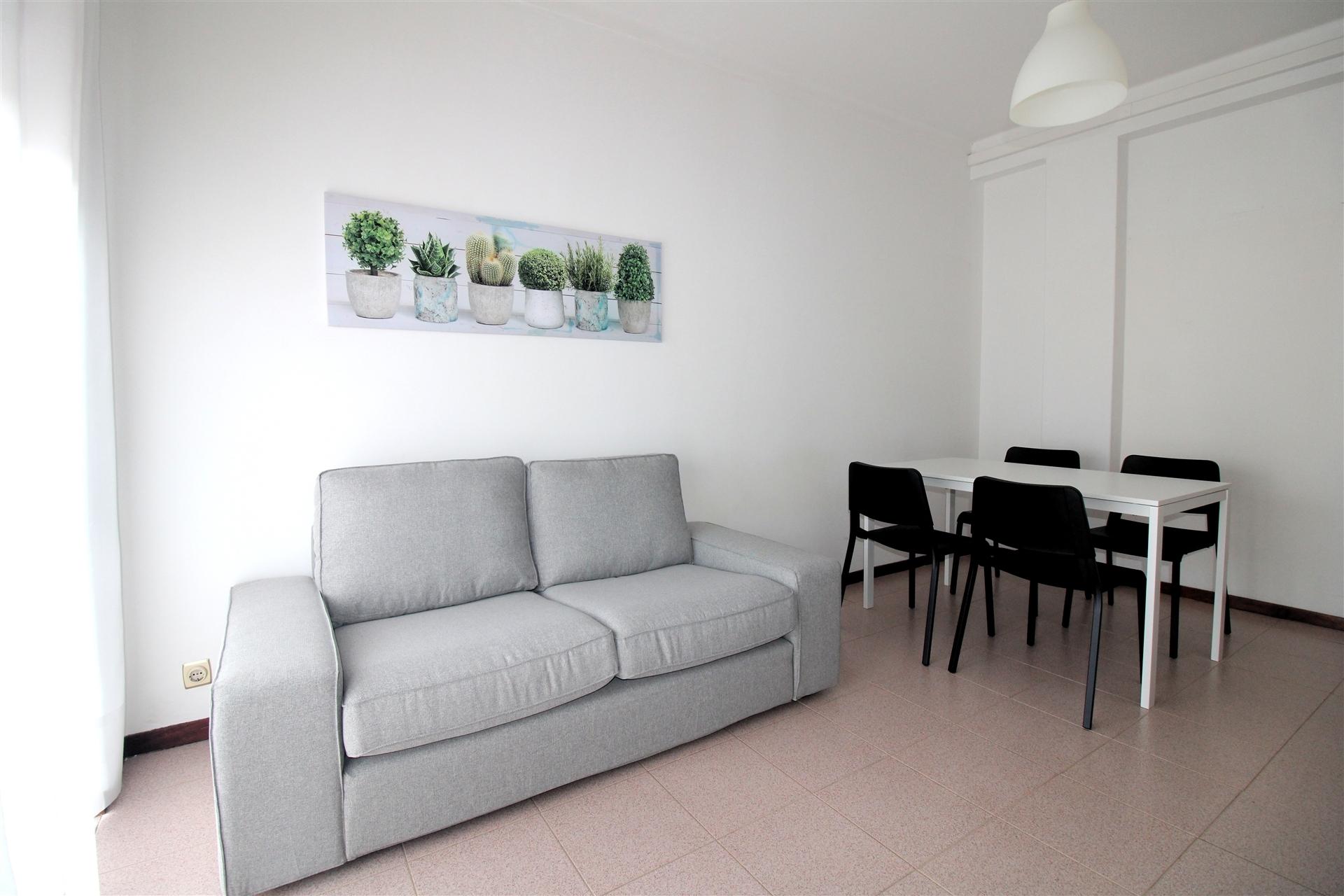 Apartamento T2 mobilado e equipado