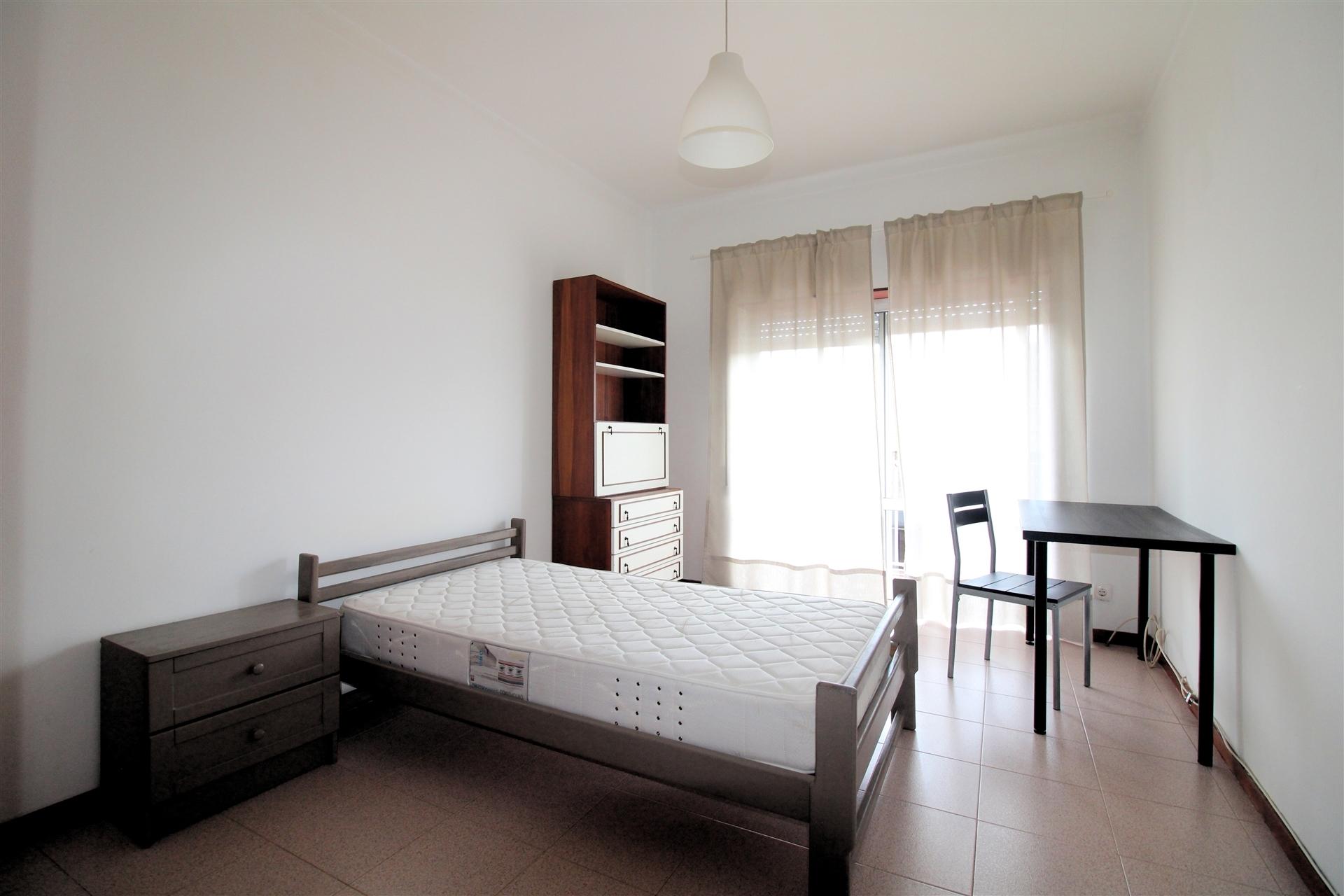 Apartamento T2 mobilado e equipado