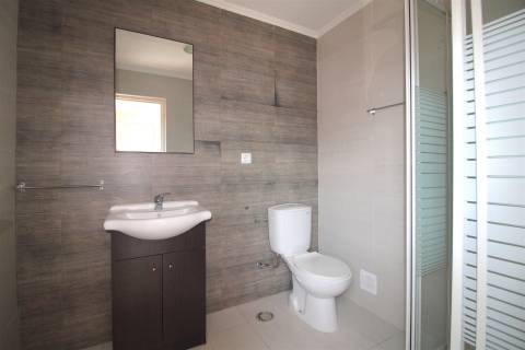 Apartamento T4 mobilado, no Bairro Norton de Matos