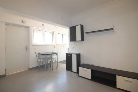 Apartamento T1, no Bairro Norton de Matos