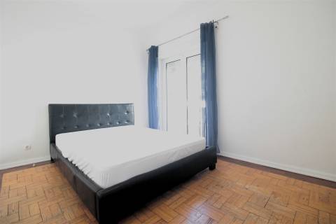 Apartamento T3, mobilado no Bairro Norton de Matos