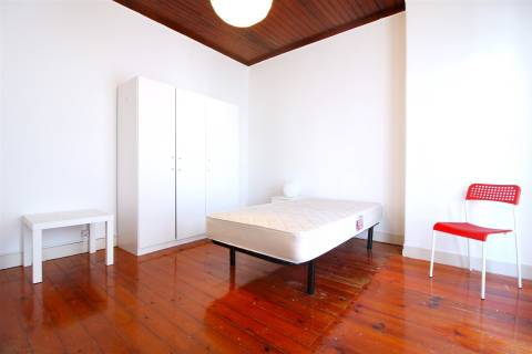 Quarto com varanda Pólo I