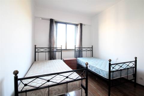 Apartamento T2 com garagem