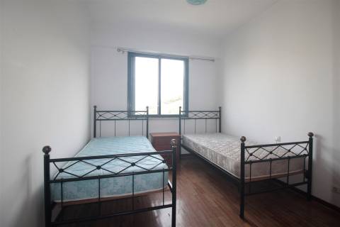 Apartamento T2 com garagem - Urbanização Gorgulão II