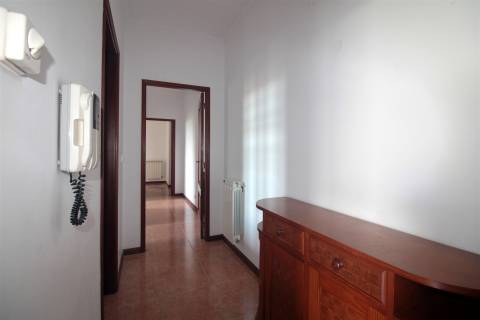 Apartamento T2 com garagem - Urbanização Gorgulão II