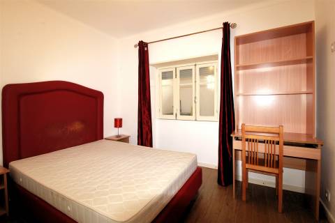 Apartamento T4 Faculdade de Desporto