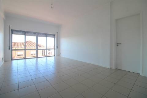 T3 próximo da Av. Dias da Silva, Coimbra.