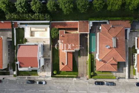 Moradia individual junto ao Parque da Cidade