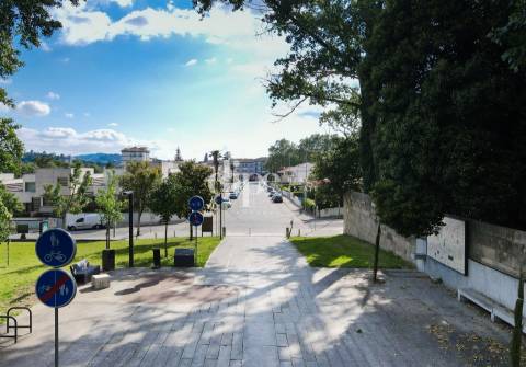 Moradia individual junto ao Parque da Cidade