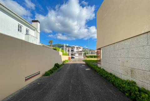 Moradia individual junto ao Parque da Cidade