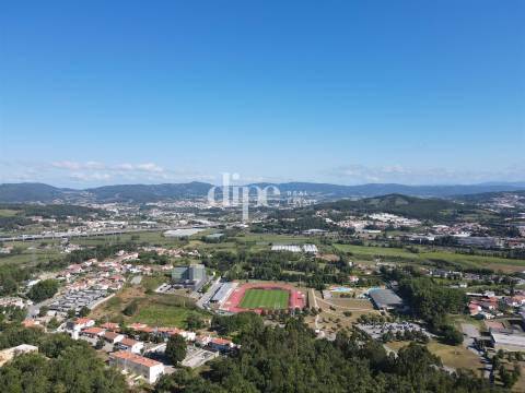 Terreno com 116.700 m2 para construção de moradias