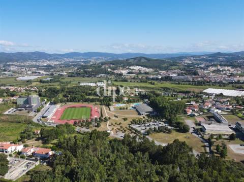 Terreno com 116.700 m2 para construção de moradias