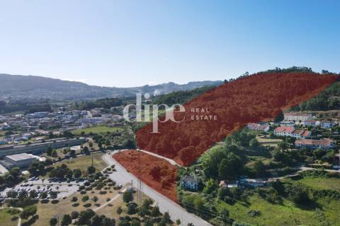 Terreno com 116.700 m2 para construção de moradias