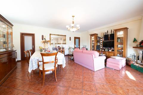 Moradia T3 com amplas áreas