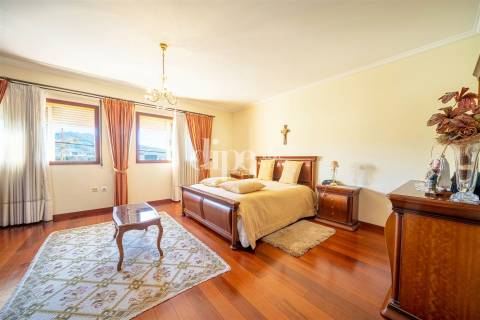 Moradia T3 com amplas áreas