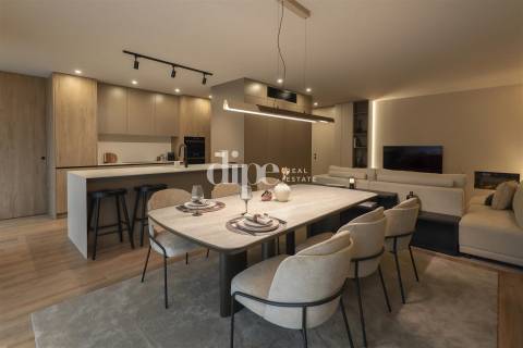 Apartamento T4 no empreendimento Vess Living