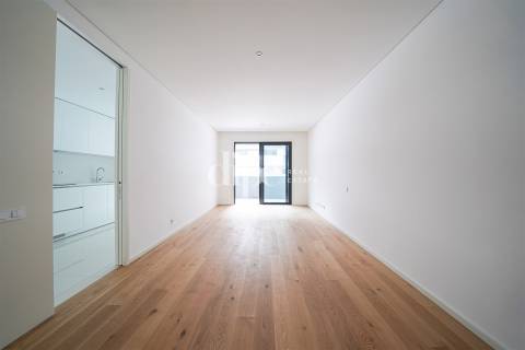 T1 no Couros Residences