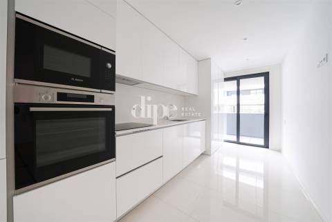 T1 no Couros Residences