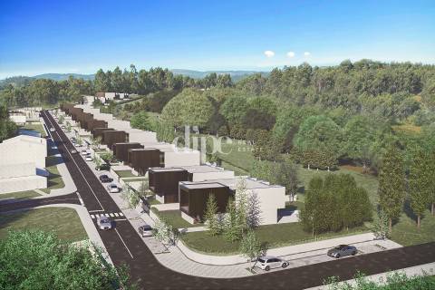 Lote com 707 m2 para construção de moradia com piscina