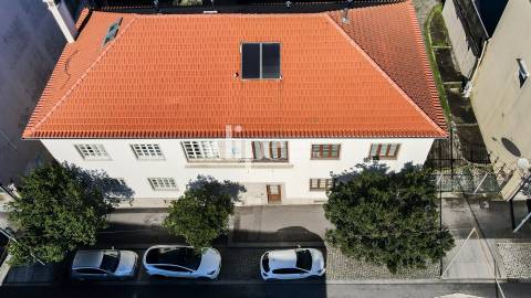 Moradia geminada T4 no Coração da Cidade