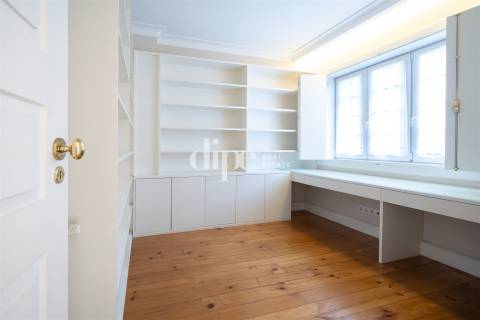 Moradia geminada T4 no Coração da Cidade