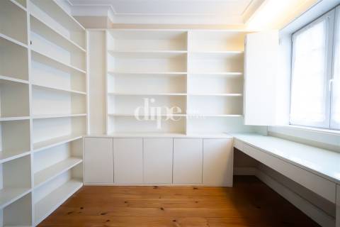 Moradia geminada T4 no Coração da Cidade