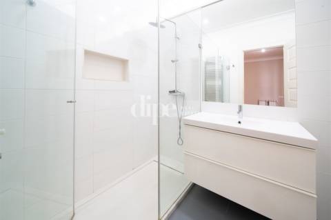 Moradia geminada T4 no Coração da Cidade