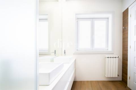 Moradia geminada T4 no Coração da Cidade