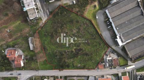 Terreno com 8500 m2