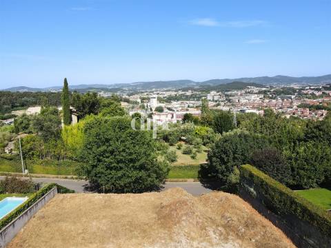 Lote de terreno com 1012 m2