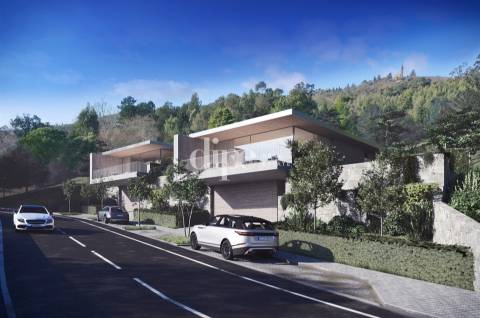 Terreno com 608 m2 na encosta da Penha