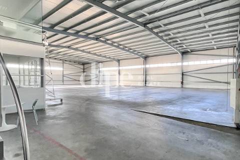 Armazém de 3.254 m2 em Gondar, Guimarães.