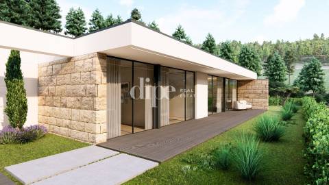 Terreno para construção de moradia térrea junto ao centro da Póvoa de Lanhoso