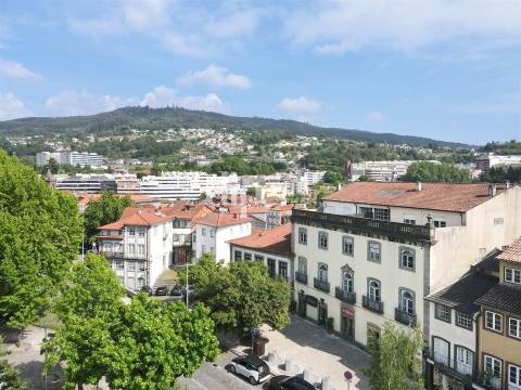 Trespasse &#124; Loja com 157 m2 no centro de Guimarães.