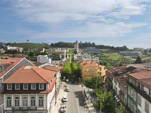Trespasse &#124; Loja com 157 m2 no centro de Guimarães.